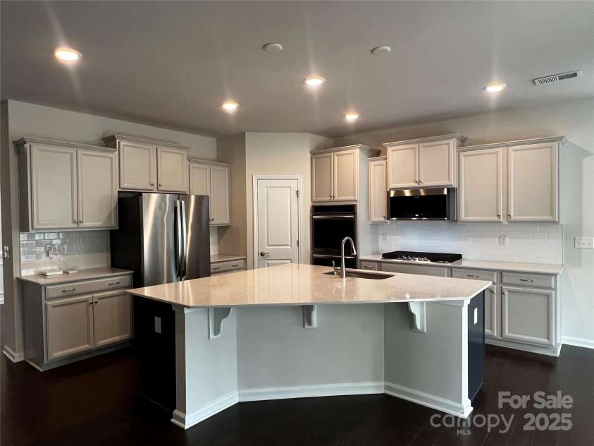 147 Dubois Drive, Mooresville, NC 28115.  MLS# CAR4260961, YatesRealty ID 22724. 