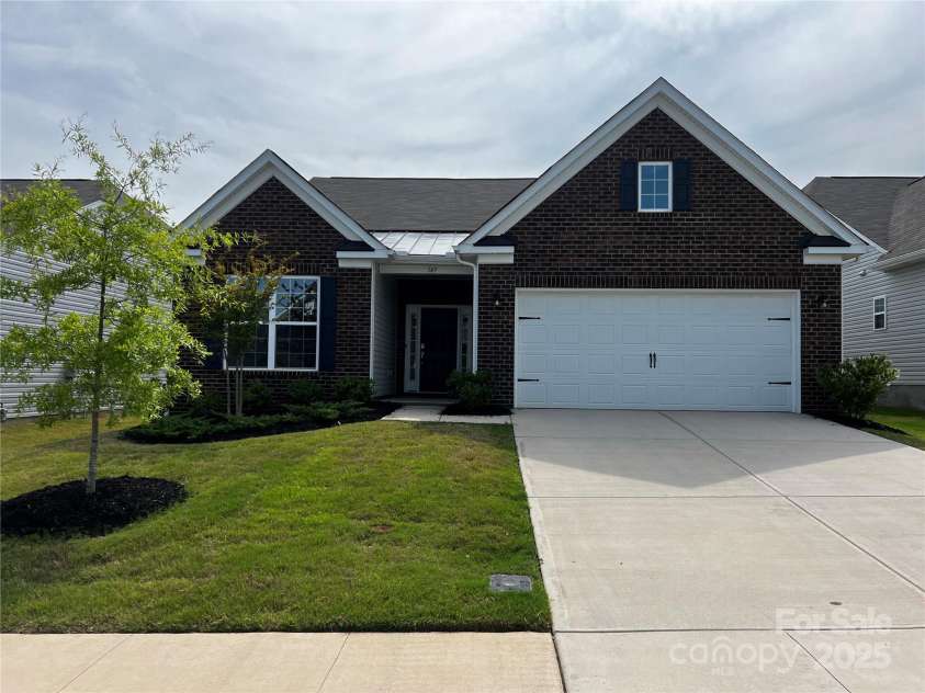 147 Dubois Drive, Mooresville, NC 28115.  MLS# CAR4260961, YatesRealty ID 22724. 