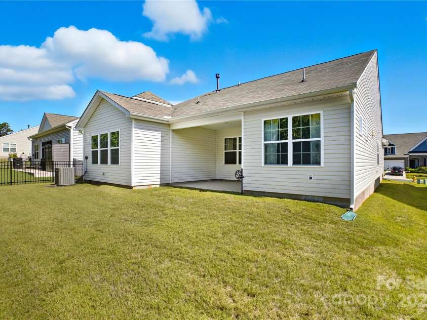 147 Dubois Drive, Mooresville, NC 28115.  MLS# CAR4309004, YatesRealty ID 22724. 