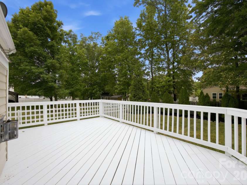 1113 Butterburr Drive, Matthews, NC 28104.  MLS# CAR4375846, YatesRealty ID 22725. 