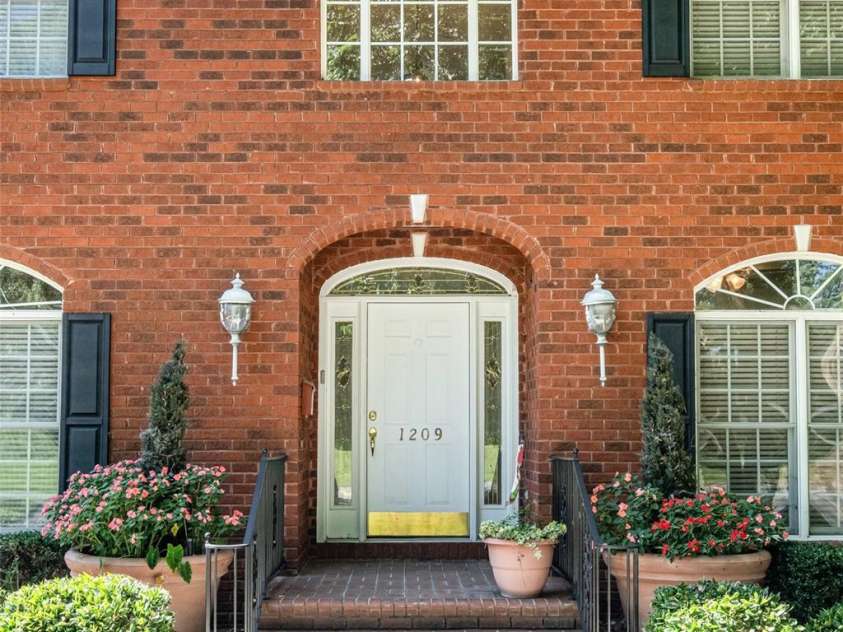 1209 South Street, Gastonia, NC 28052.  MLS# CAR4299236, YatesRealty ID 22725. 