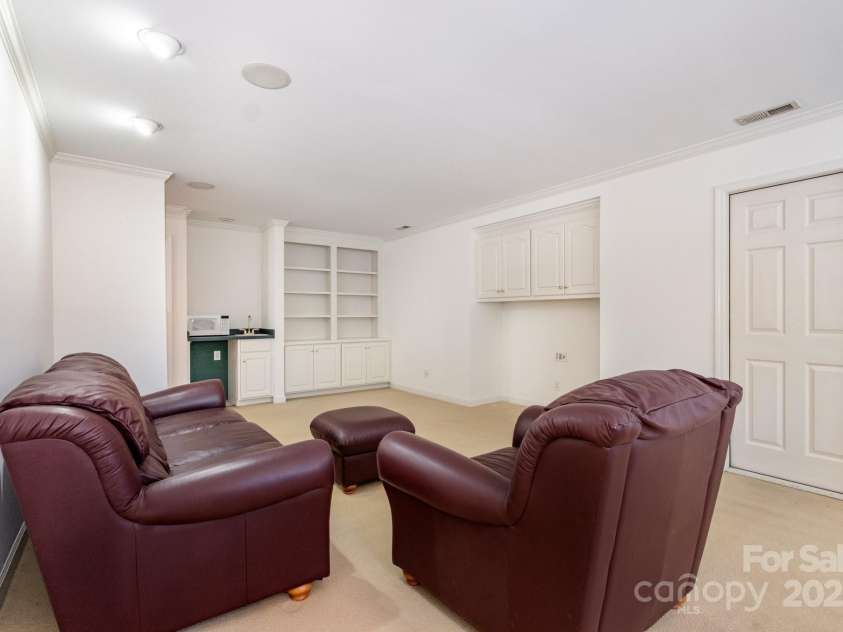 1209 South Street, Gastonia, NC 28052.  MLS# CAR4299236, YatesRealty ID 22725. 