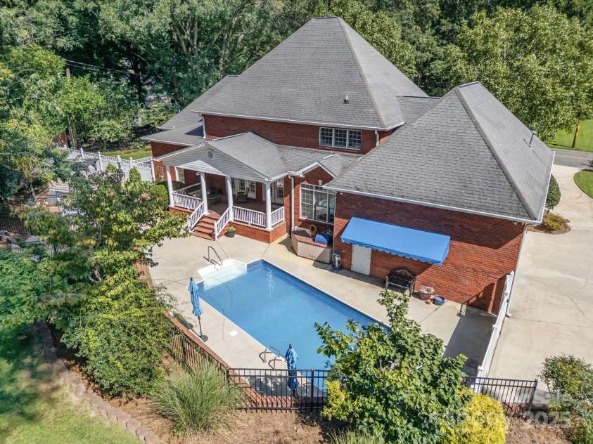 1209 South Street, Gastonia, NC 28052.  MLS# CAR4299236, YatesRealty ID 22725. 