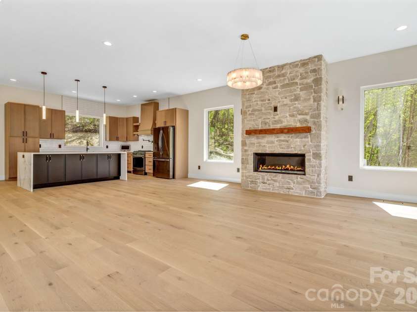 134 View Ridge Parkway, Leicester, NC 28748.  MLS# CAR4372870, YatesRealty ID 22726. 