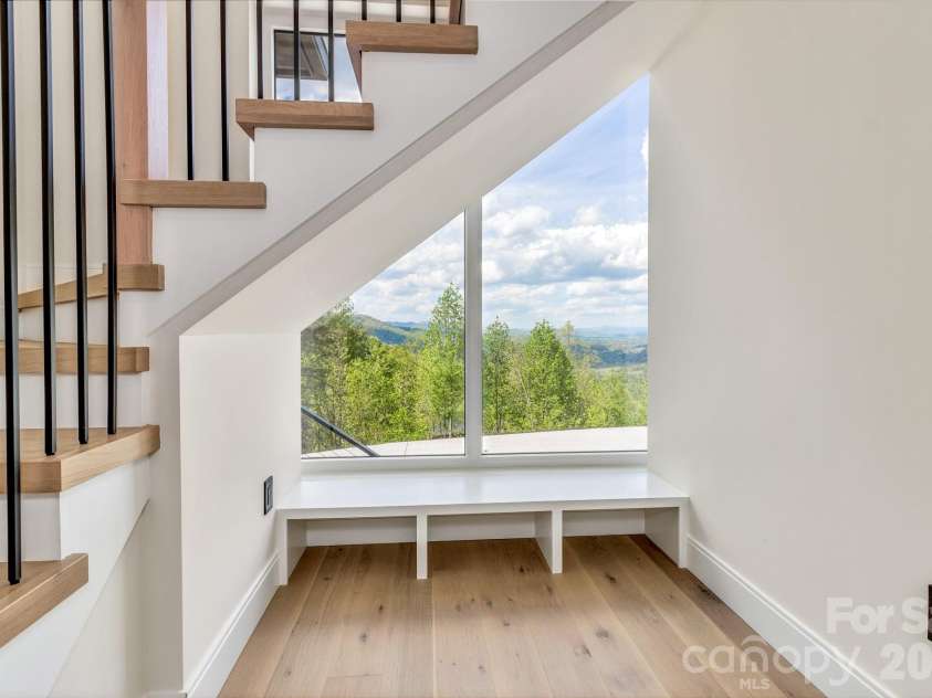 134 View Ridge Parkway, Leicester, NC 28748.  MLS# CAR4372870, YatesRealty ID 22726. 