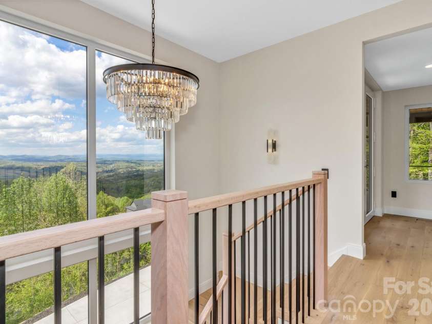 134 View Ridge Parkway, Leicester, NC 28748.  MLS# CAR4372870, YatesRealty ID 22726. 