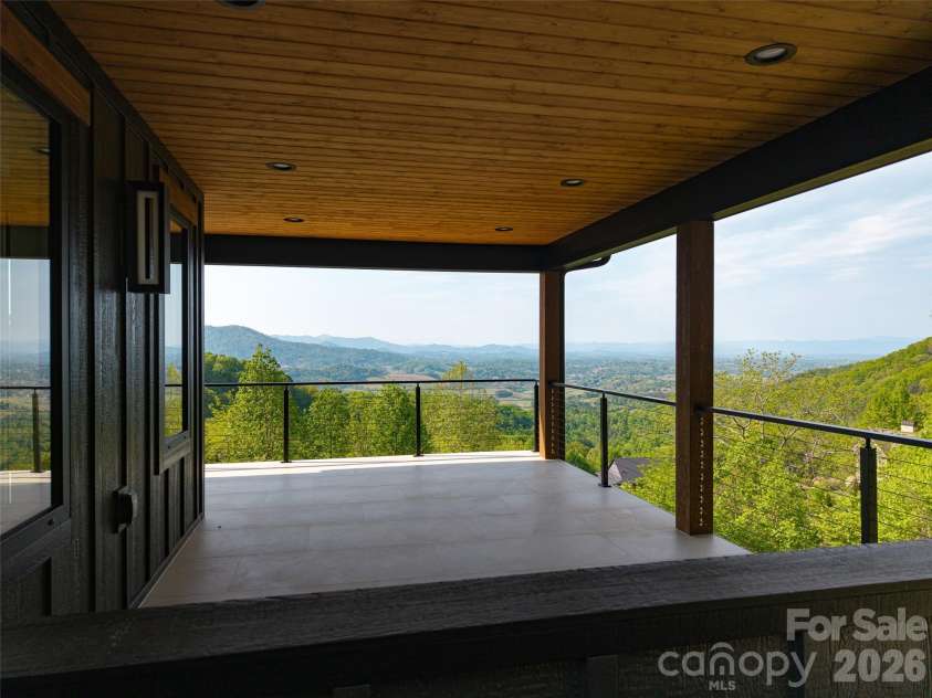 134 View Ridge Parkway, Leicester, NC 28748.  MLS# CAR4372870, YatesRealty ID 22726. 