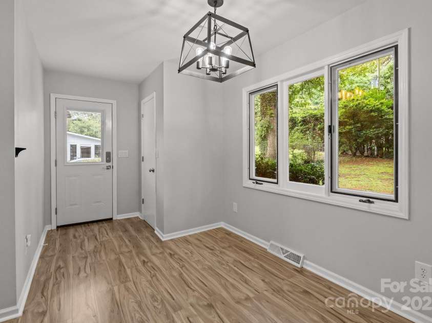 13446 Idlefield Lane, Matthews, NC 28105.  MLS# CAR4260838, YatesRealty ID 22726. 