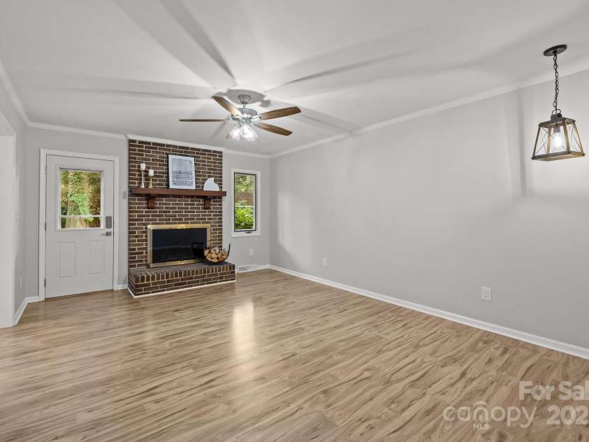 13446 Idlefield Lane, Matthews, NC 28105.  MLS# CAR4260838, YatesRealty ID 22726. 