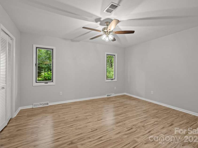 13446 Idlefield Lane, Matthews, NC 28105.  MLS# CAR4260838, YatesRealty ID 22726. 
