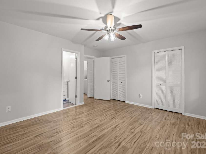 13446 Idlefield Lane, Matthews, NC 28105.  MLS# CAR4260838, YatesRealty ID 22726. 