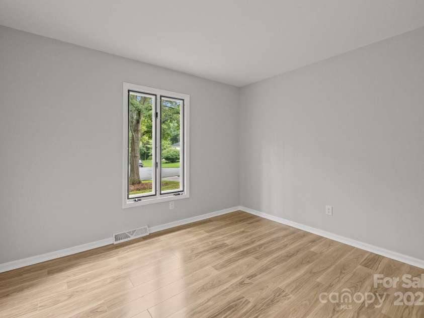 13446 Idlefield Lane, Matthews, NC 28105.  MLS# CAR4260838, YatesRealty ID 22726. 