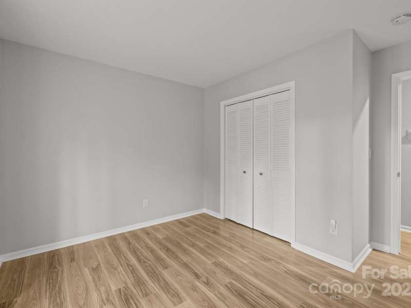 13446 Idlefield Lane, Matthews, NC 28105.  MLS# CAR4260838, YatesRealty ID 22726. 