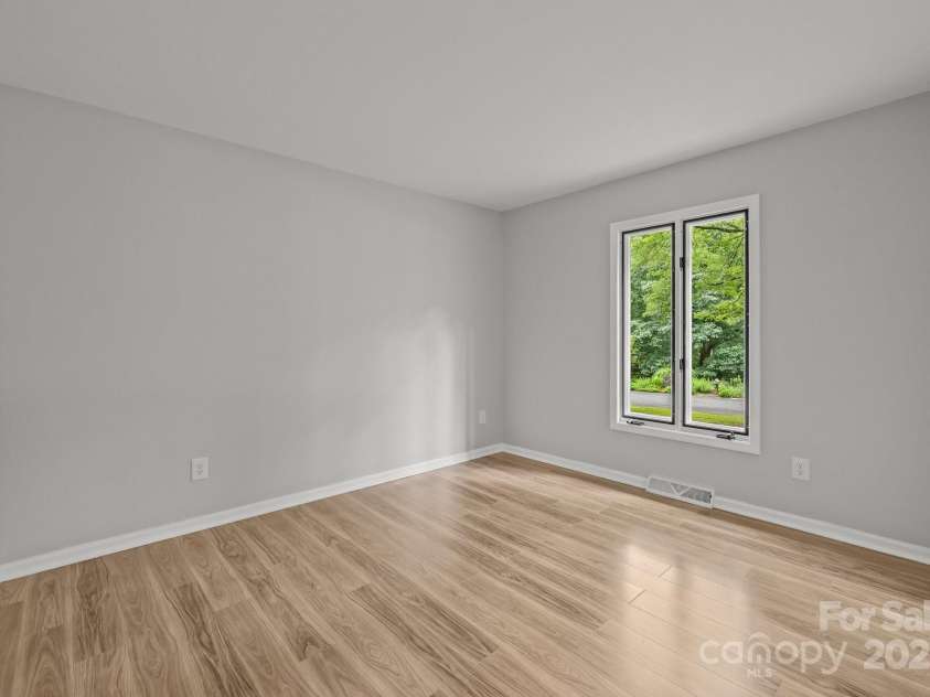 13446 Idlefield Lane, Matthews, NC 28105.  MLS# CAR4260838, YatesRealty ID 22726. 