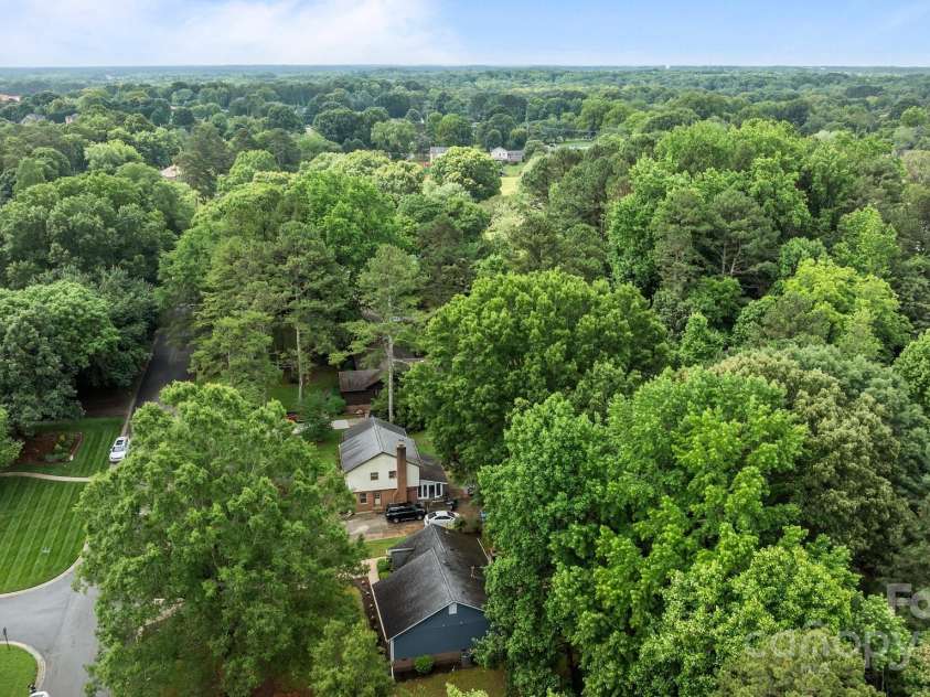 13446 Idlefield Lane, Matthews, NC 28105.  MLS# CAR4260838, YatesRealty ID 22726. 