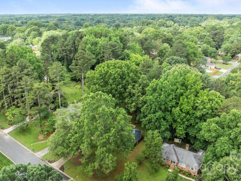 13446 Idlefield Lane, Matthews, NC 28105.  MLS# CAR4260838, YatesRealty ID 22726. 
