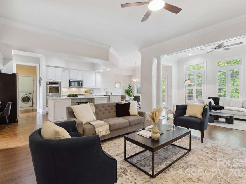 1806 Asbury Hall Court, Charlotte, NC 28209.  MLS# CAR4265884, YatesRealty ID 22727. 