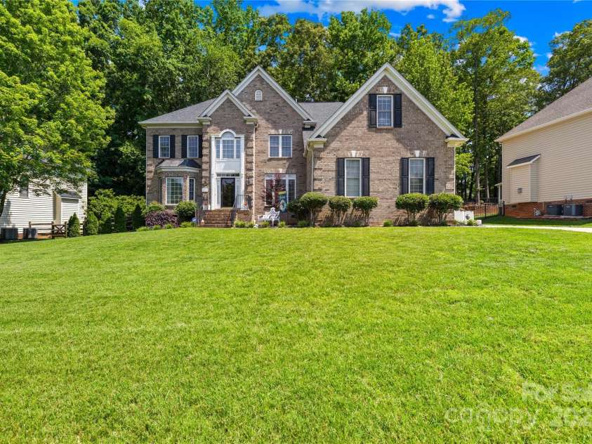 122 Laurel Glen Drive, Mooresville, NC 28115.  MLS# CAR4266976, YatesRealty ID 22728. 