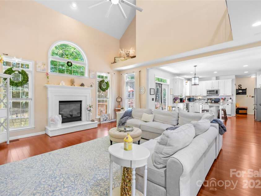 122 Laurel Glen Drive, Mooresville, NC 28115.  MLS# CAR4266976, YatesRealty ID 22728. 