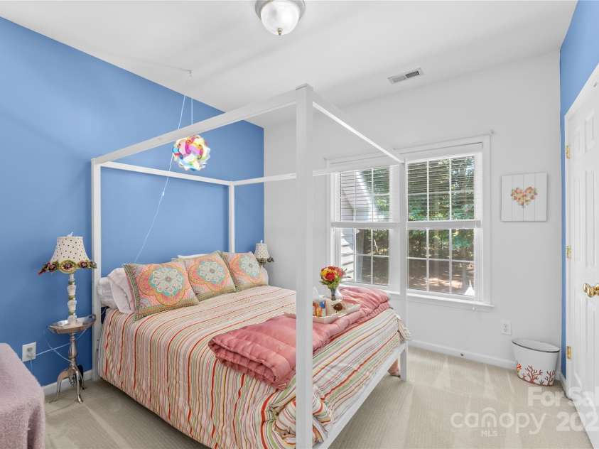 122 Laurel Glen Drive, Mooresville, NC 28115.  MLS# CAR4266976, YatesRealty ID 22728. 