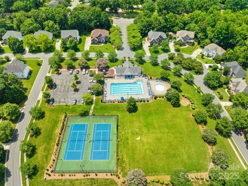 122 Laurel Glen Drive, Mooresville, NC 28115.  MLS# CAR4266976, YatesRealty ID 22728. 