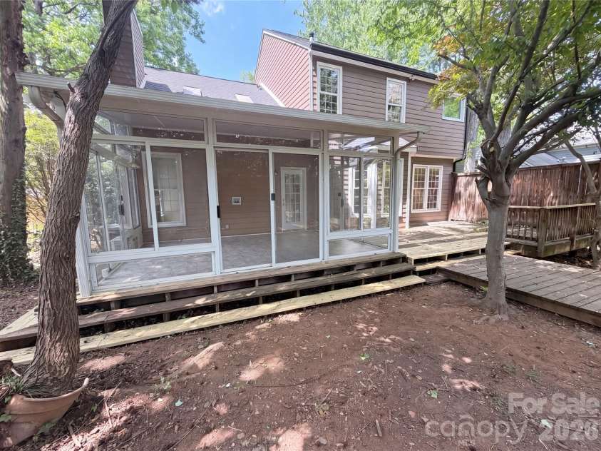 17206 Shadow Bark Drive, Cornelius, NC 28031.  MLS# CAR4378472, YatesRealty ID 22728. 