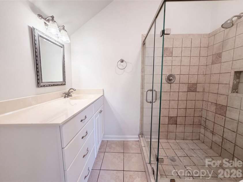 17206 Shadow Bark Drive, Cornelius, NC 28031.  MLS# CAR4378472, YatesRealty ID 22728. 