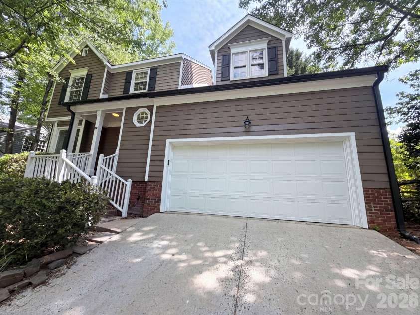 17206 Shadow Bark Drive, Cornelius, NC 28031.  MLS# CAR4378472, YatesRealty ID 22728. 