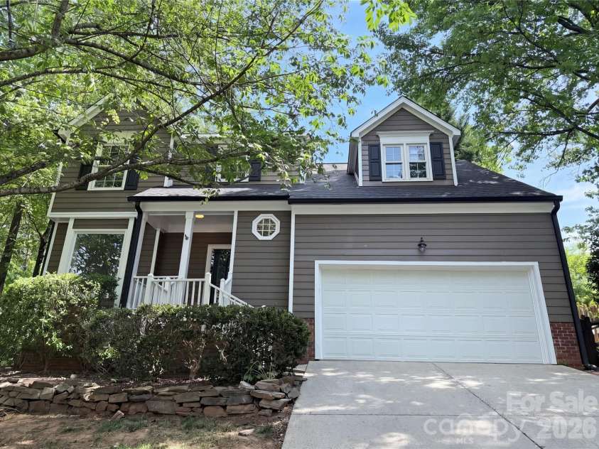 17206 Shadow Bark Drive, Cornelius, NC 28031.  MLS# CAR4378472, YatesRealty ID 22728. 