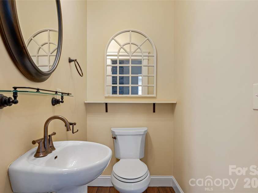 179 Serenity Ridge Trail, Asheville, NC 28804.  MLS# CAR4361567, YatesRealty ID 22729. Half Bath on Main