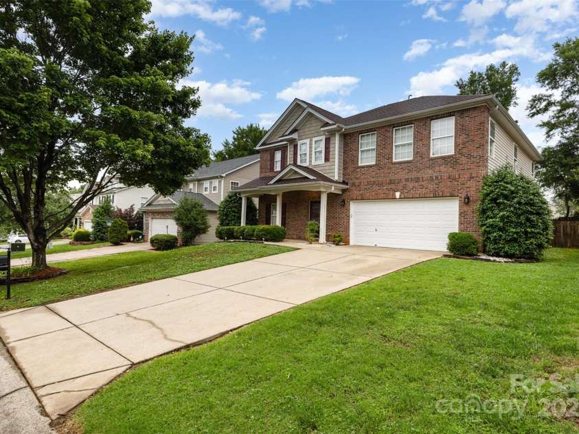 237 Lylic Woods Drive, Fort Mill, SC 29715.  MLS# CAR4268225, YatesRealty ID 22729. 