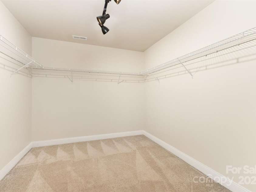 237 Lylic Woods Drive, Fort Mill, SC 29715.  MLS# CAR4268225, YatesRealty ID 22729. 