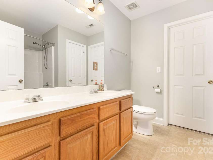 237 Lylic Woods Drive, Fort Mill, SC 29715.  MLS# CAR4268225, YatesRealty ID 22729. 