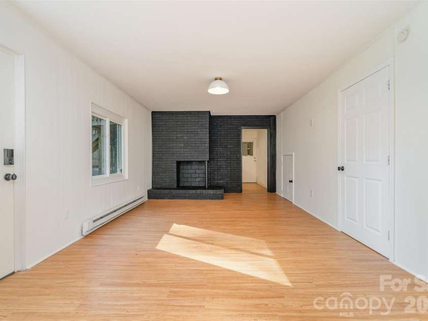 1118 Jenkins Drive, Charlotte, NC 28212.  MLS# CAR4314776, YatesRealty ID 2273. 