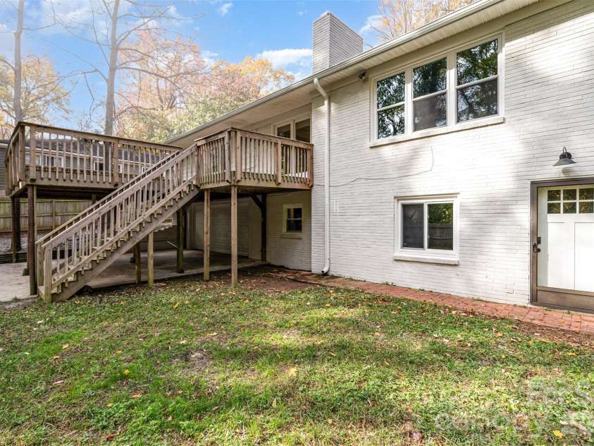 1118 Jenkins Drive, Charlotte, NC 28212.  MLS# CAR4314776, YatesRealty ID 2273. 
