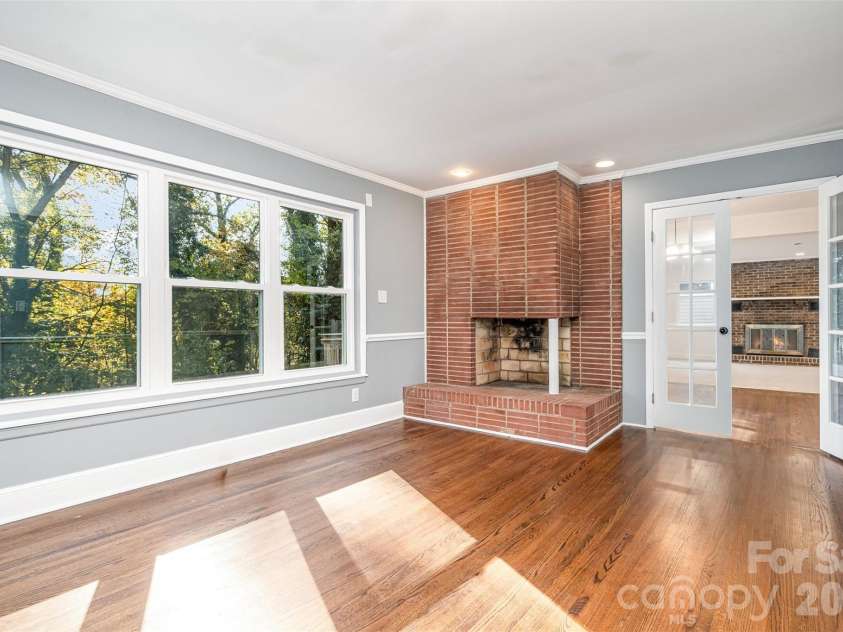 1118 Jenkins Drive, Charlotte, NC 28212.  MLS# CAR4314776, YatesRealty ID 2273. Overlooking backyard