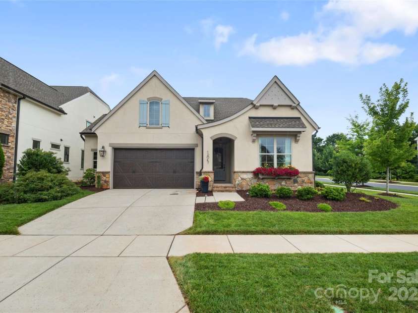 12047 Huntson Reserve Road, Huntersville, NC 28078.  MLS# CAR4301440, YatesRealty ID 2273. Hard Stucco and Stone Exterior