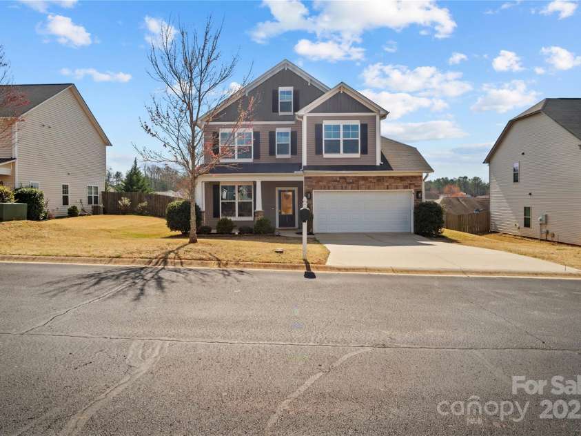 535 Branch Wood Drive, Boiling Springs, SC 29316.  MLS# CAR4235459, YatesRealty ID 2273. 