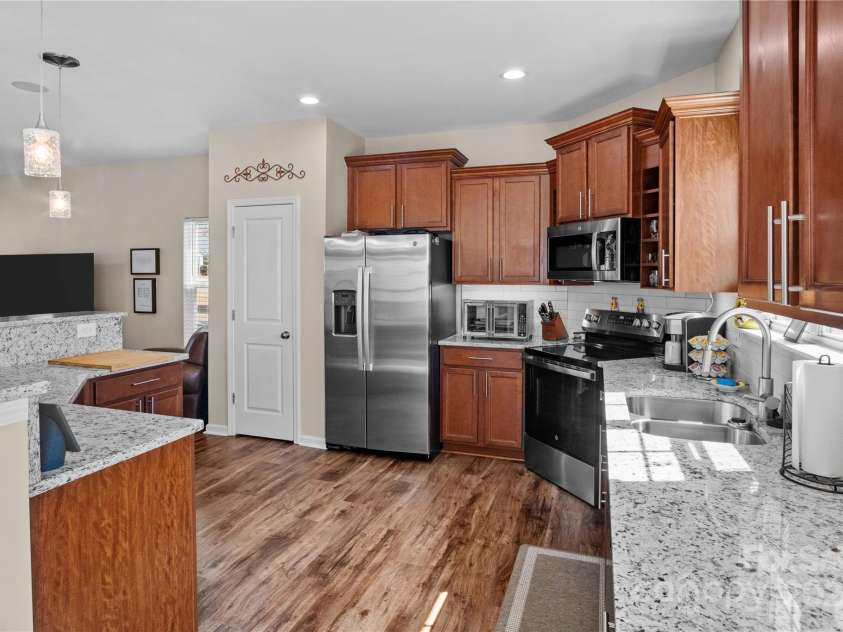 535 Branch Wood Drive, Boiling Springs, SC 29316.  MLS# CAR4235459, YatesRealty ID 2273. 