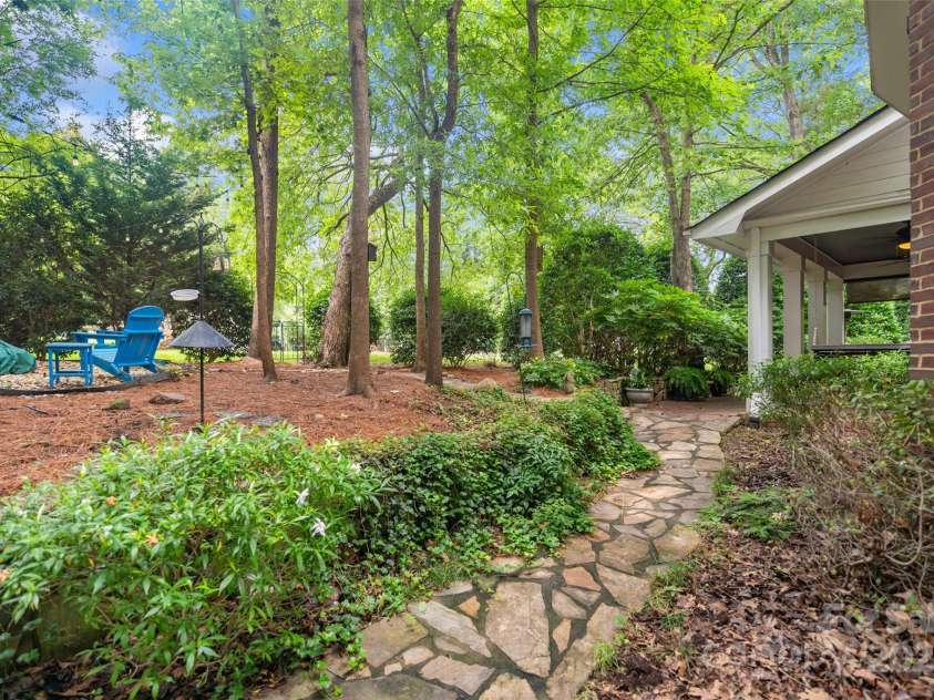 23 Tanglewood Road, Clover, SC 29710.  MLS# CAR4270527, YatesRealty ID 22730. 