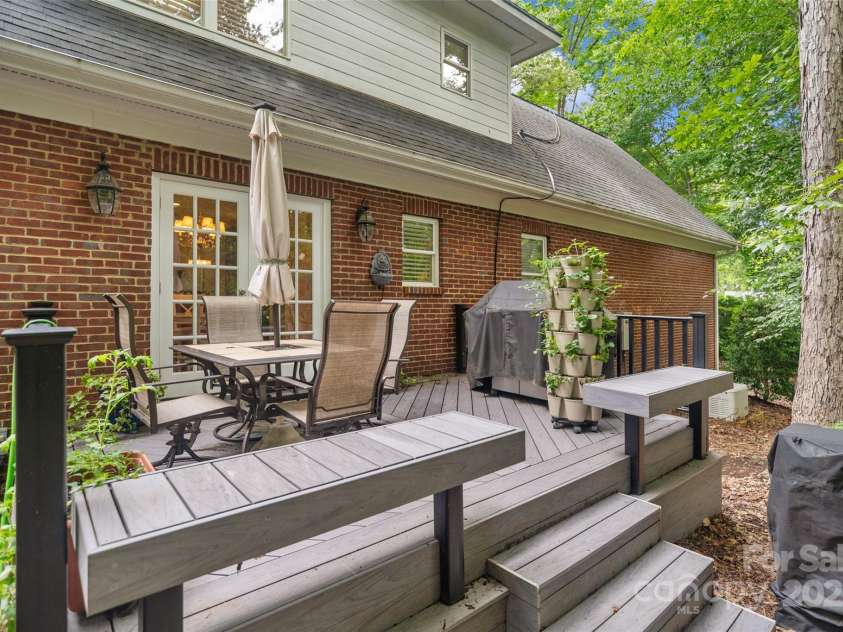 23 Tanglewood Road, Clover, SC 29710.  MLS# CAR4270527, YatesRealty ID 22730. 