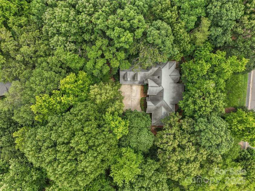 23 Tanglewood Road, Clover, SC 29710.  MLS# CAR4270527, YatesRealty ID 22730. 