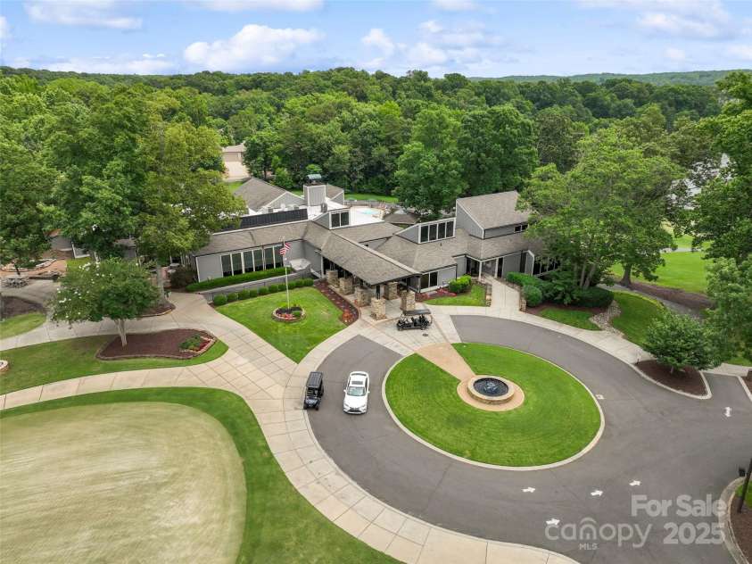 23 Tanglewood Road, Clover, SC 29710.  MLS# CAR4270527, YatesRealty ID 22730. 