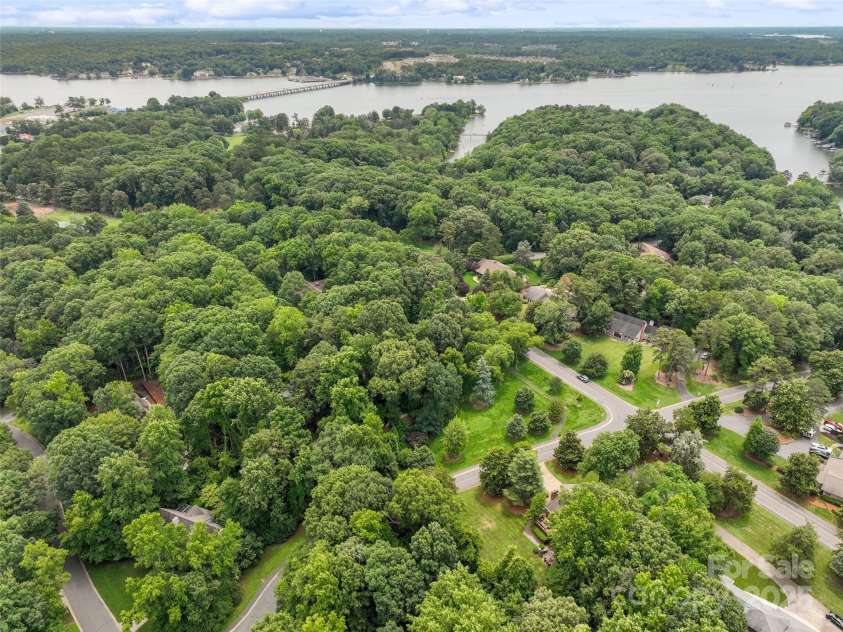 23 Tanglewood Road, Clover, SC 29710.  MLS# CAR4270527, YatesRealty ID 22730. 