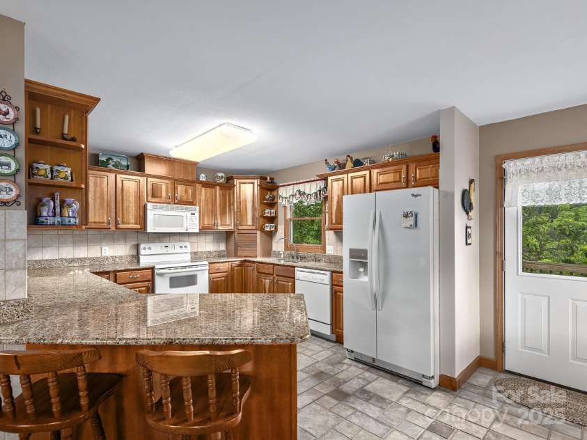 132 Rabbit Ham Road, Leicester, NC 28748.  MLS# CAR4270318, YatesRealty ID 22731. 