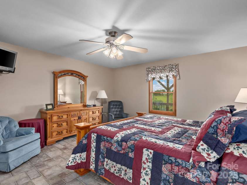 132 Rabbit Ham Road, Leicester, NC 28748.  MLS# CAR4270318, YatesRealty ID 22731. 