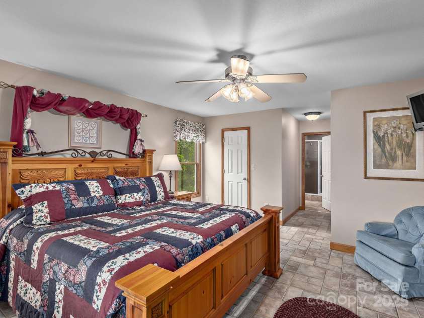 132 Rabbit Ham Road, Leicester, NC 28748.  MLS# CAR4270318, YatesRealty ID 22731. 