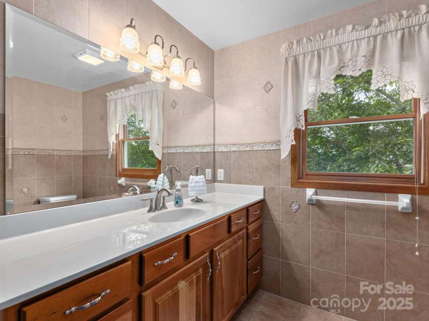 132 Rabbit Ham Road, Leicester, NC 28748.  MLS# CAR4270318, YatesRealty ID 22731. 