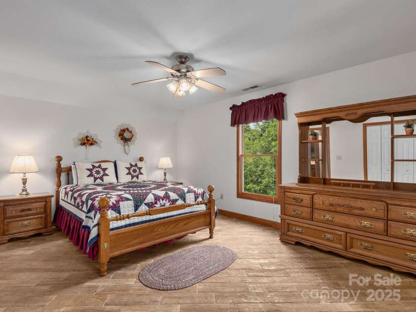 132 Rabbit Ham Road, Leicester, NC 28748.  MLS# CAR4270318, YatesRealty ID 22731. 