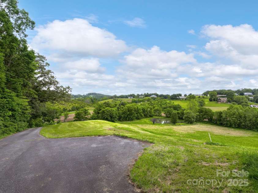 132 Rabbit Ham Road, Leicester, NC 28748.  MLS# CAR4270318, YatesRealty ID 22731. 